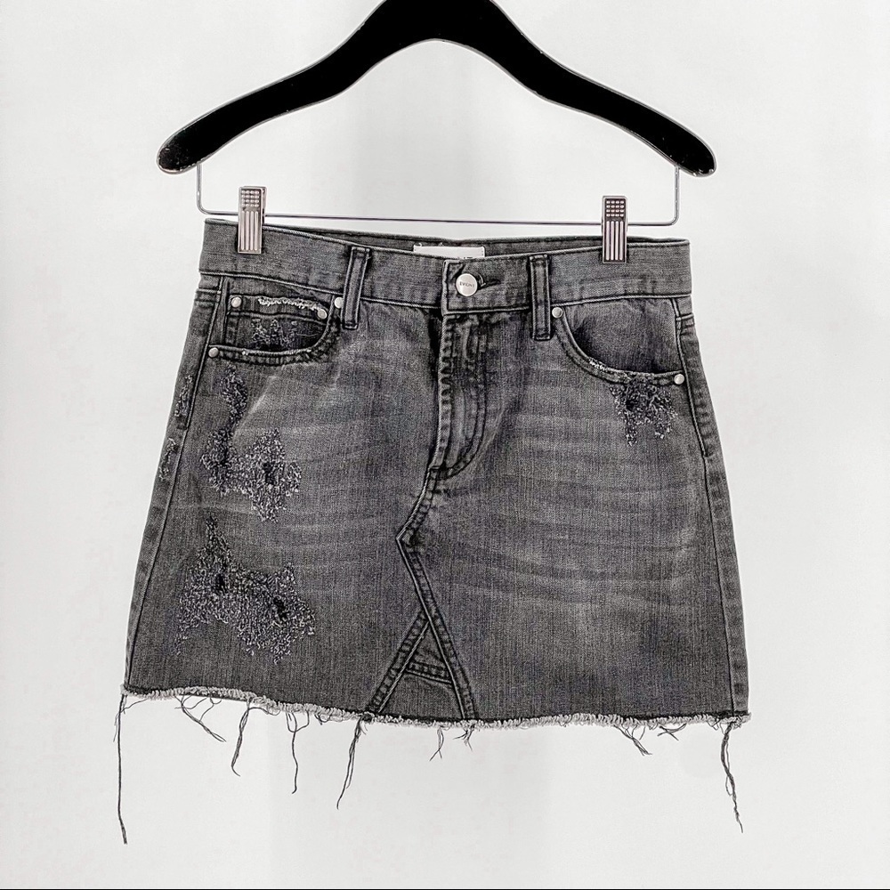 Evidnt Distressed Fray Denim Mini Skirt